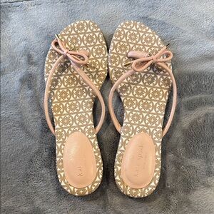 kate spade Blush Pink Bow Thong Sandals with Patterned Footbed